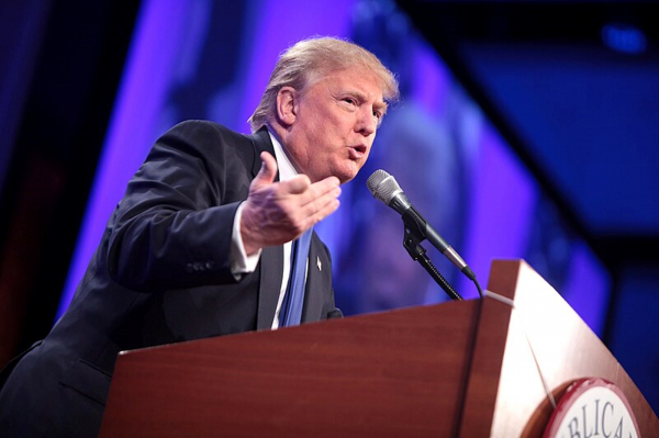 Представитель КСИР Зольфагари обратился к Трампу со словами &laquo;ты уволен&raquo;