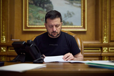 Зеленский призвал Запад не оставлять Украину одну после удара возмездия