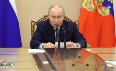 Путин сообщил Трампу о готовности объявить перемирие ко Дню Победы