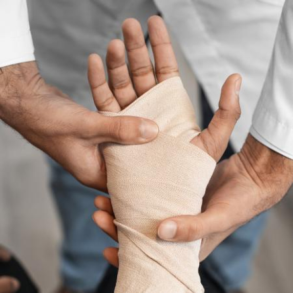 В горбольнице №7 Казани прокомментировали инцидент со сбежавшим в бинтах пациентом