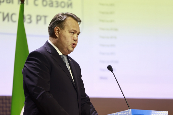 Абашев: &laquo;Вопрос оказания платных медуслуг детям должен уйти с повестки&raquo;