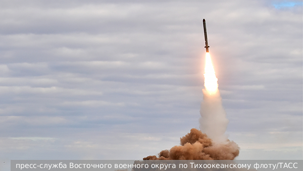 Сикорский: Посягательство на посольство России грозит разрывом дипотношений