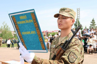 Страх перед армией у казахстанской молодежи связан с выходом из зоны комфорта — Минобороны