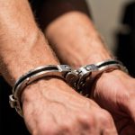 Живодёр из Энгельса выбросил трёх котят с восьмого этажа на глазах у прохожих