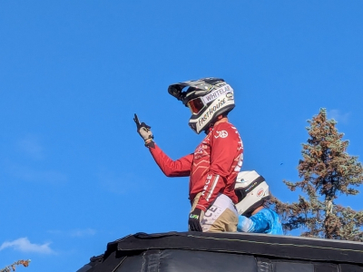 Команда FMX13 устроила шоу мотофристайла на центральной площади Ступина