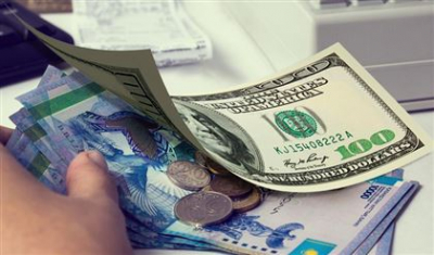 Нацбанк продаст в июле полмиллиарда долларов