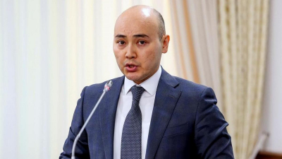 "Тенге – стабильная валюта": экс-министр экономики о резком подорожании доллара