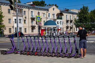 К 2028 году в России электросамокаты получат номера