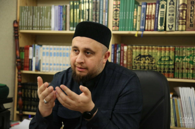 Казанский имам Хайруллин поделился дуа ко Дню знаний