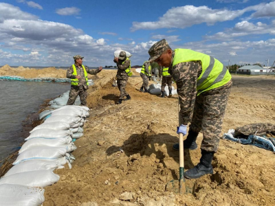 В КНР из-за прорыва дамбы начали сброс воды по трансграничным рекам