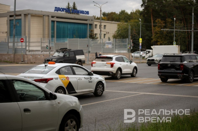 В ряде регионов России таксисты реже выходят на линию из-за проблем с топливом